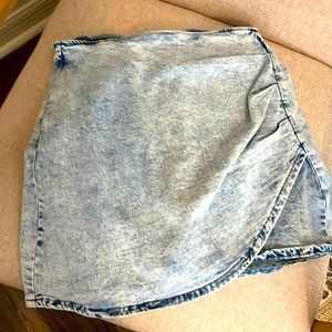 Size L. Women's Tulip Hem Shirred Washed Casual Bodycon Short Jean Denim Skirt.